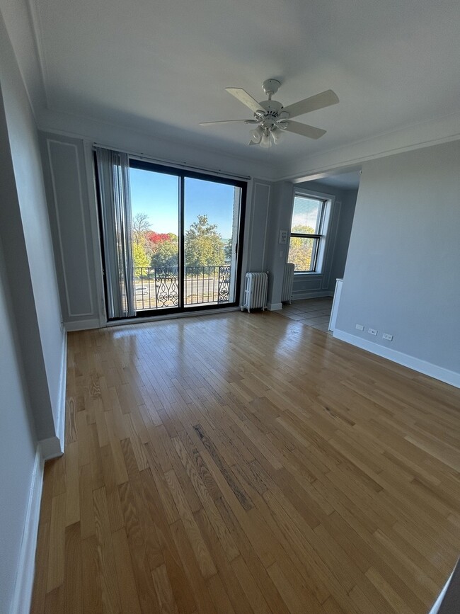 Photo - 3330 N Lake Shore Dr Unit 4B