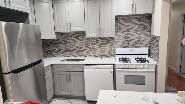 Photo - 82-44 Country Pointe Cir