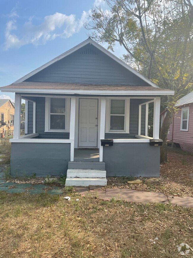 Building Photo - MOVE IN SPECIAL - Cottage in St. Pete for ... Rental