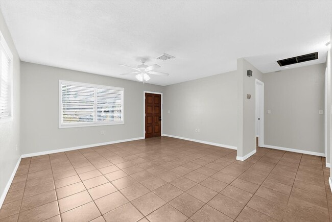 Photo - 906 66th Ave W