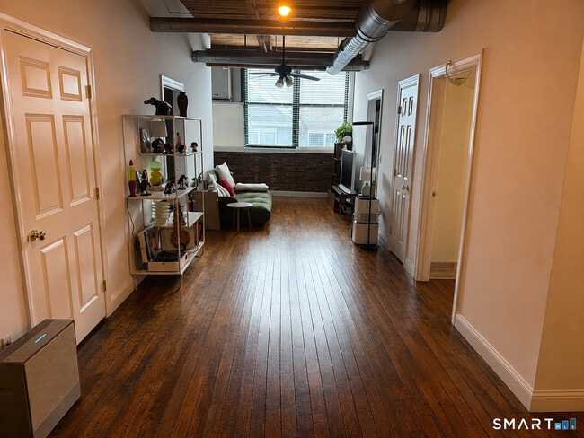 Photo - 145 Canal St E Unit 403
