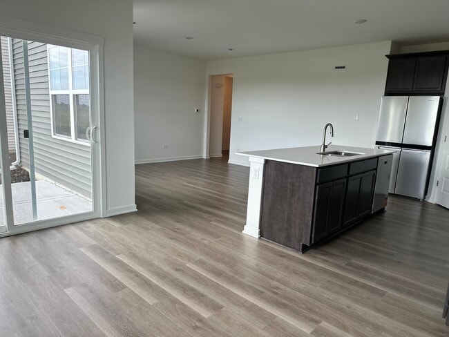 Photo - 2428 Semillon St