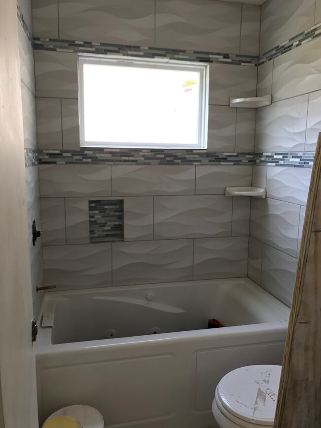 Photo - 158 Northwood Dr