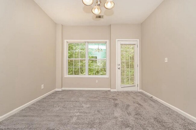 Photo - 225 Riverbend Dr