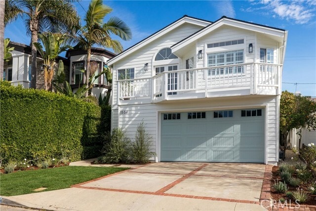 Building Photo - 1504 N Poinsettia Ave