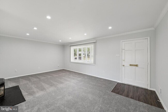Photo - 6105 Hibbling Ave
