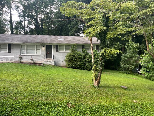 660 Monticello Dr
