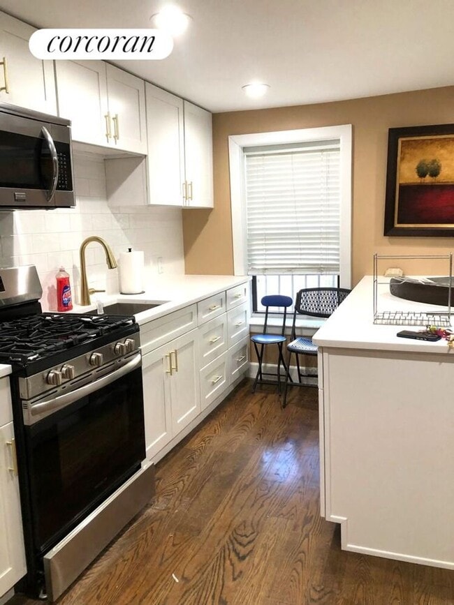 Building Photo - 1039 Herkimer St