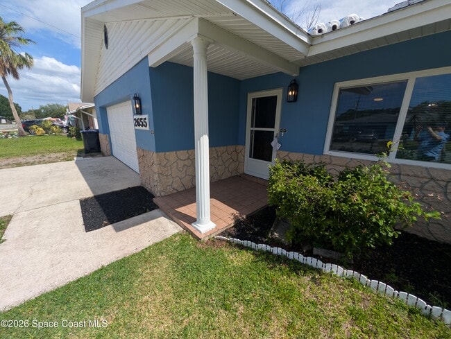 Photo - 2655 Wilmette Ave