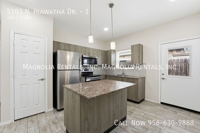 Photo - 5103 N Hiawatha Dr Unit 1