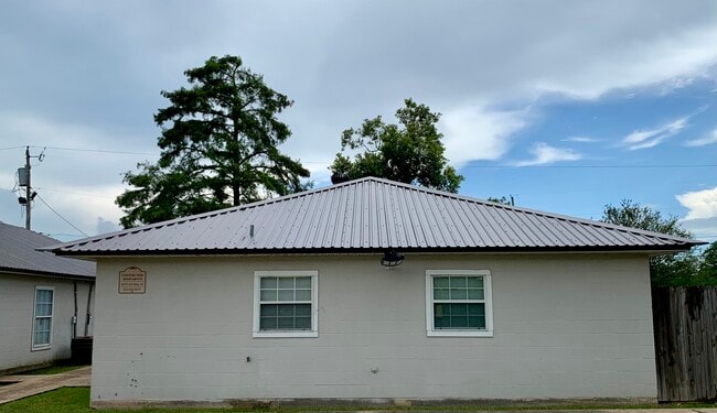 4111 Highway 31 Unit A