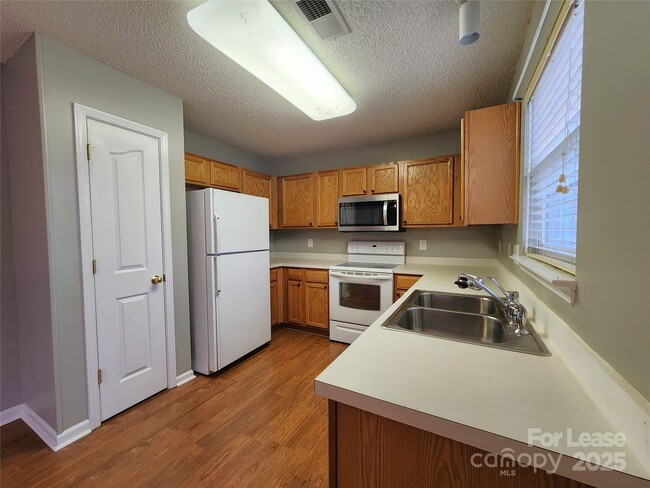 Photo - 6830 Babbling Brook Ln