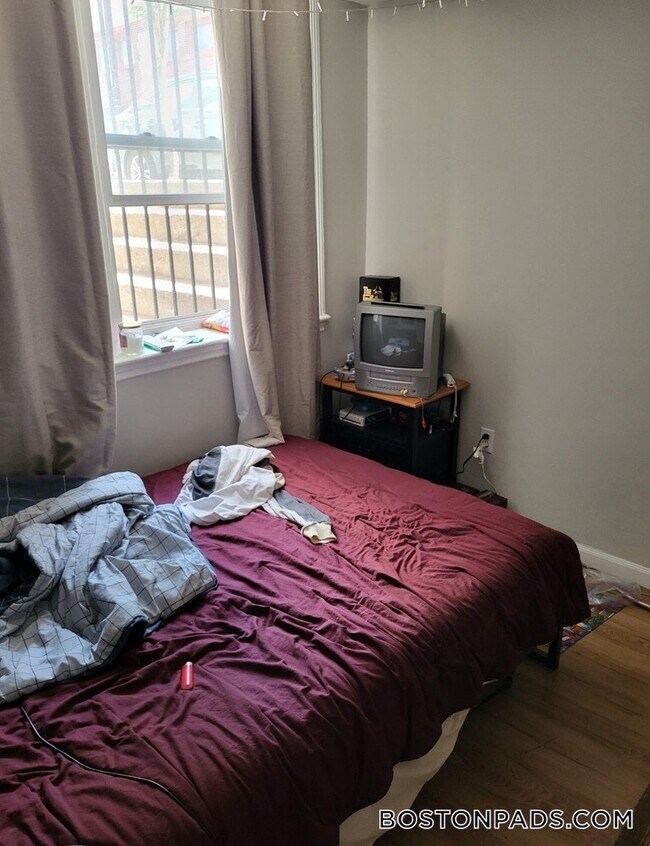 Photo - 38 Hemenway St Unidad 51