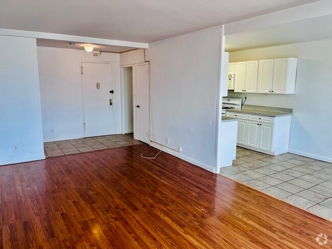 Building Photo - 47 Davis Ave Unit 4F Rental