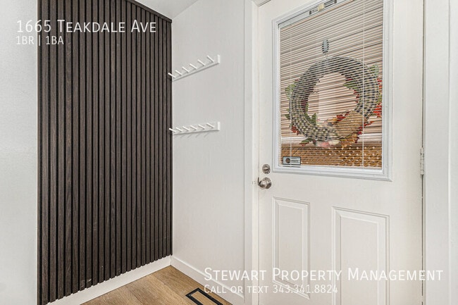 Photo - 1665 Teakdale Ave