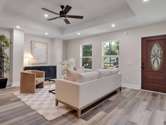 Photo - 2034 Harold Ct