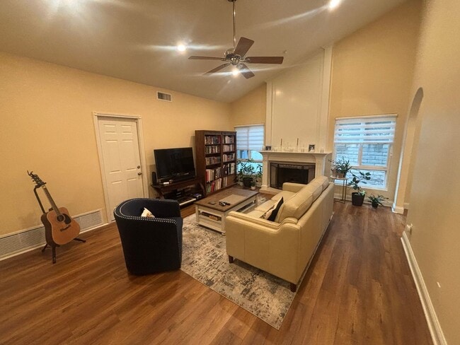 Photo - Stunning Single-Story 3-Bedroom Home with 3-Car Garage and Community Pool in Thousand Oaks!