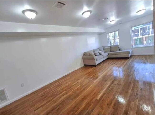 Photo - 12 Bergen Ave