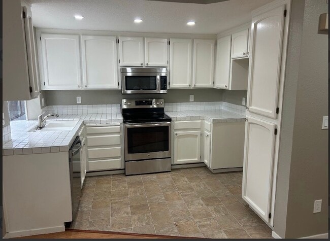 Photo - Pleasanton Shadow Cliffs, 3 Bed. 2.5 Bath, Near Top Schools!