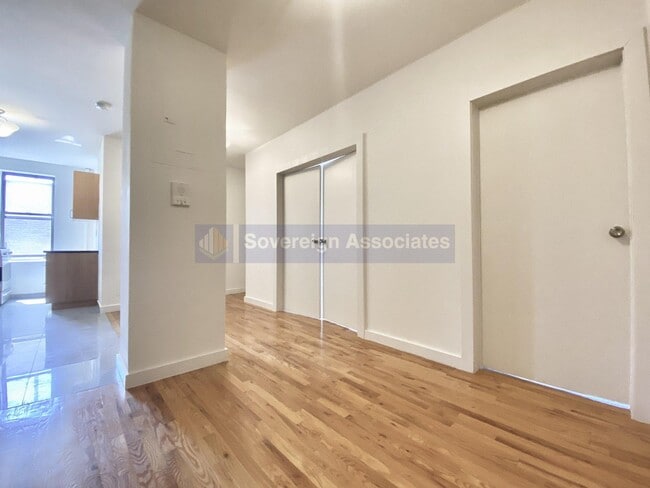 Building Photo - 282 Cabrini Blvd Rental