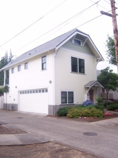 Photo - 350 NW Polk Ave Unit Garage Mahal