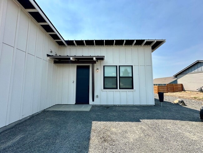 Building Photo - 115 E 26th Ave Unit 2