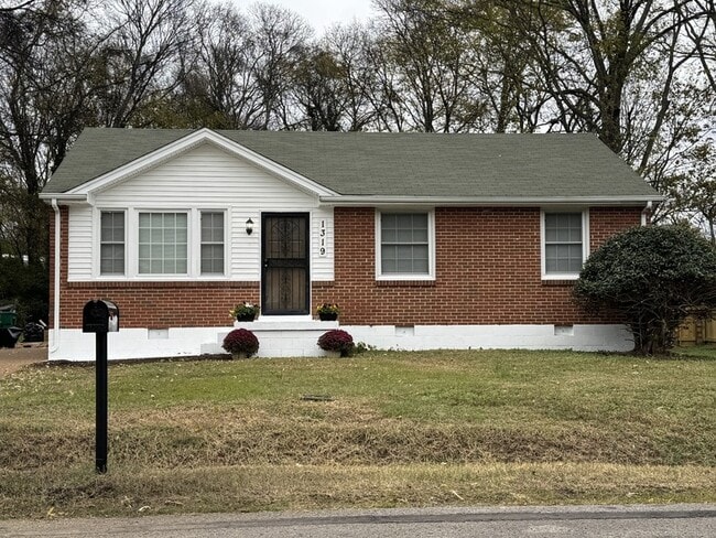 Photo - 1319 N 6th St