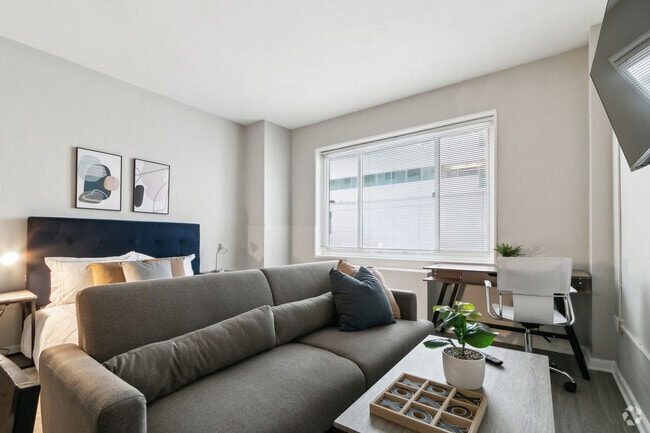 Building Photo - 710 Peachtree St NE Rental