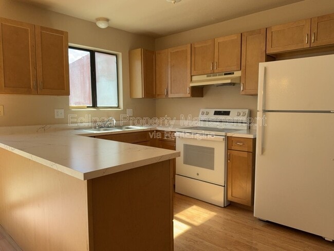 Photo - 3247 Main St Unit 3