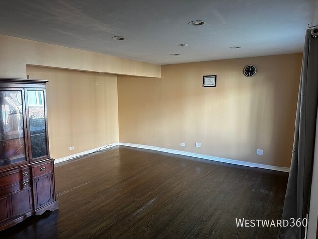 Photo - 7530 N Bell-