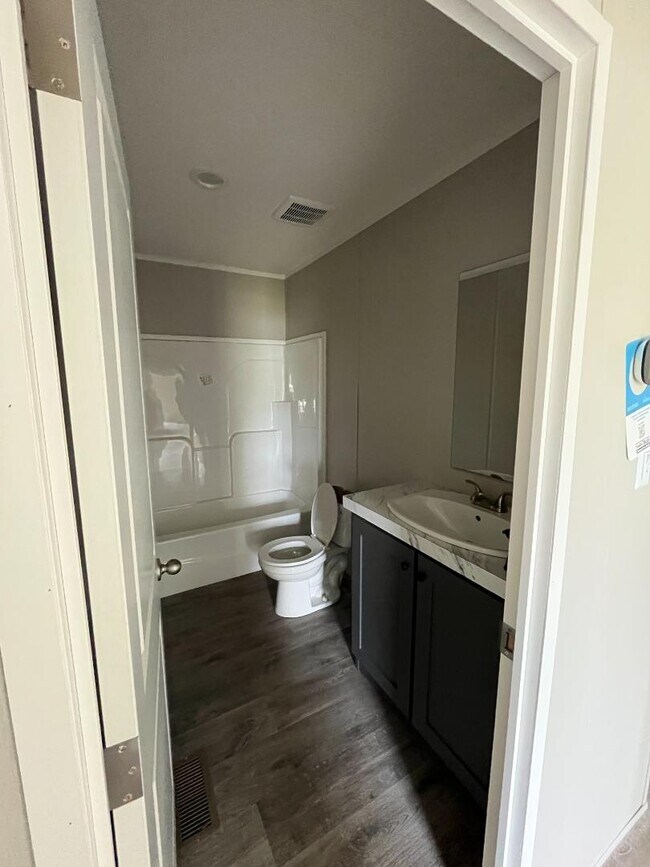 Photo - 307 Marcus Ln House