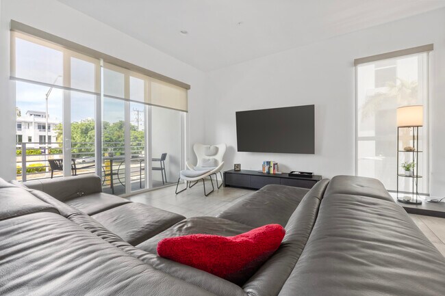 Photo - 1367 N Ocean Blvd