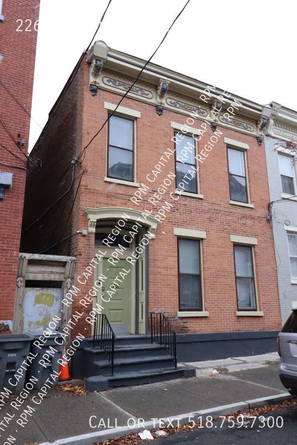 Building Photo - 2267 Old 6th Ave Unit 2