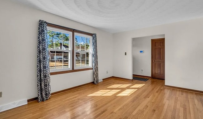 Photo - 561 Summit Ridge Dr