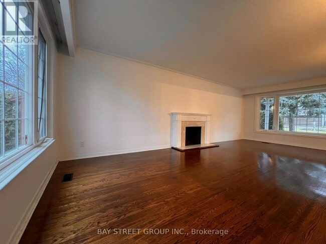 Photo - 93 Lord Seaton Rd