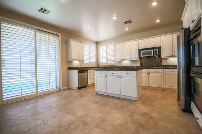 Photo - INCREDIBLE 4 BEDROOM IN GUARD GATED COMMUN...