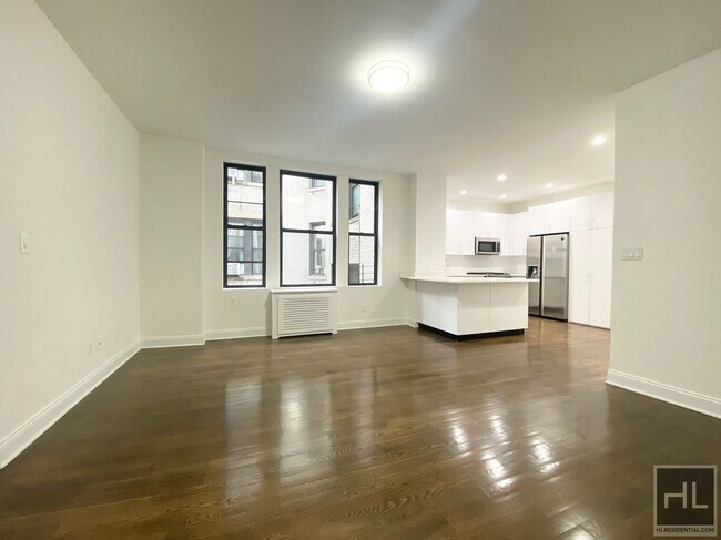 Building Photo - AMAZING CENTRAL PARK SOUTH 2 BED 2 BATH - ... Rental