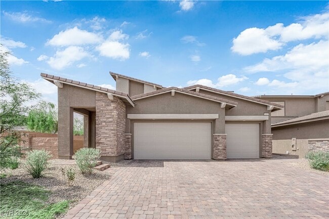 Photo - 195 Vander Rdg St