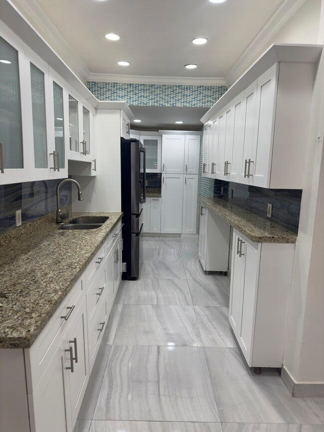 Building Photo - 221 NW 75th St