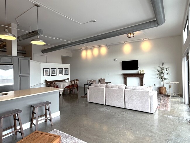 Photo - 505 Tennessee St Unidad RG6