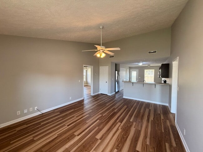 Photo - Nice 3 BR 2 Bath Available Now in Murfreesboro!