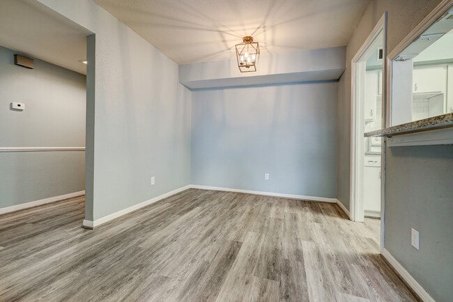 Photo - 4633 Wild Indigo St Unit 542
