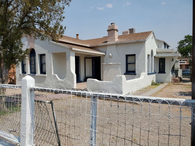 Photo - "Charming 1-Bed Oasis in Tucson - Cozy 660 Sq. Ft. Retreat on S 7th Ave!"