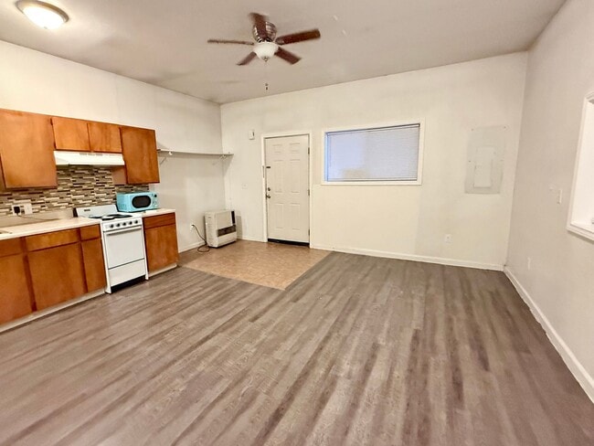 Photo - 2426 Burtis Ave