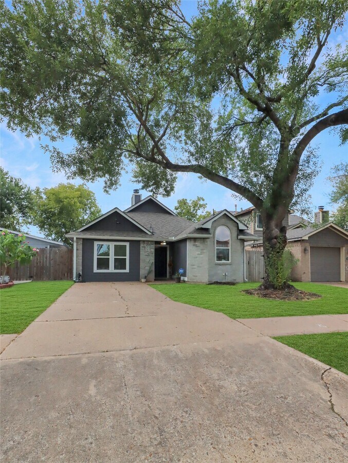 Photo - 5622 Lycomb Dr