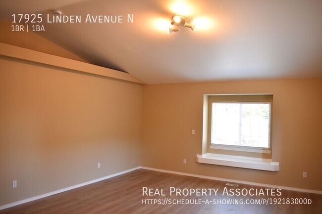 Photo - 17925 Linden Ave N