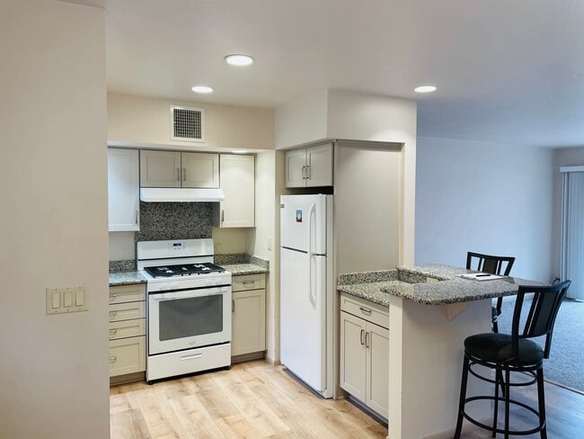 Photo - 230 Arroyo Sienna Dr