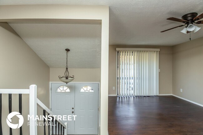 Photo - 4815 White Oak Trail