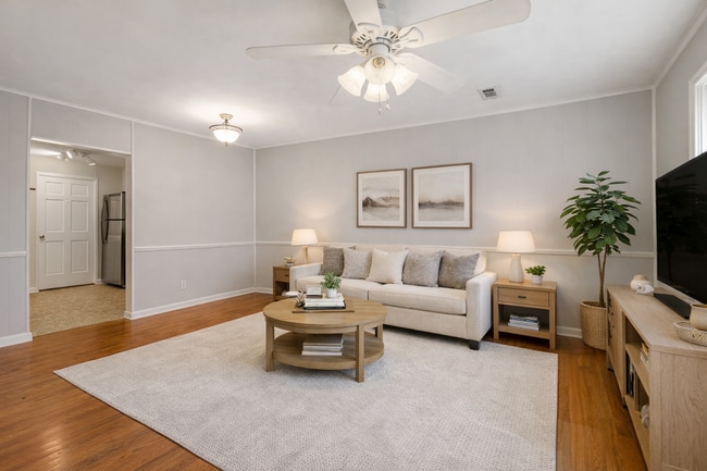 Building Photo - 409B Unit B