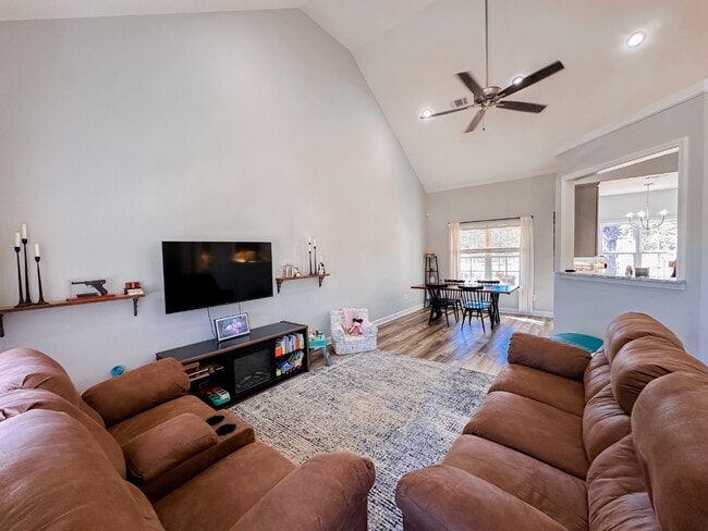 Photo - 6454 Self Creek Rd